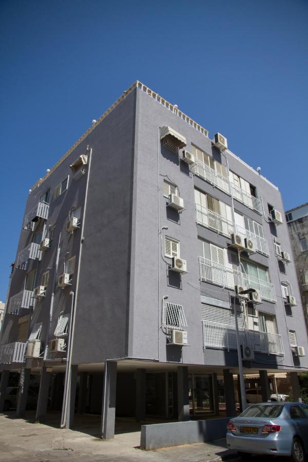 Apartments4You Maya Бат Ям Екстериор снимка